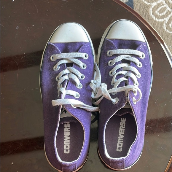 Converse All Star Violet Canvas Low Top Shoes with White Women’s Size 6.5 - Picture 1 of 6